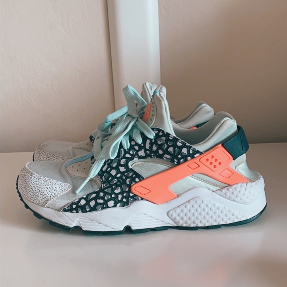 Women’s Nike Huarache Sneakers
